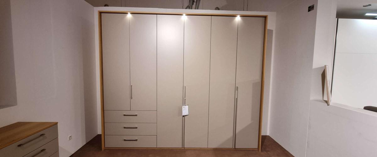 Schrank und Kommode Mod. Viana