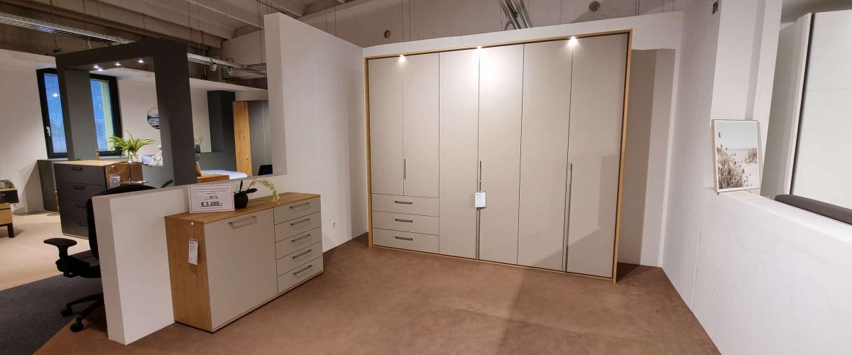 Schrank und Kommode Mod. Viana